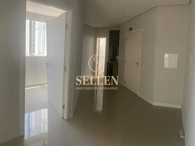 Sala com 106m², para alugar, no bairro Pioneiros em Balneário Camboriú