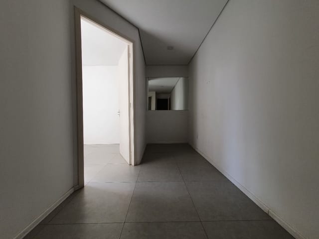 Sala com 33m², para alugar, no bairro Centro em Pelotas