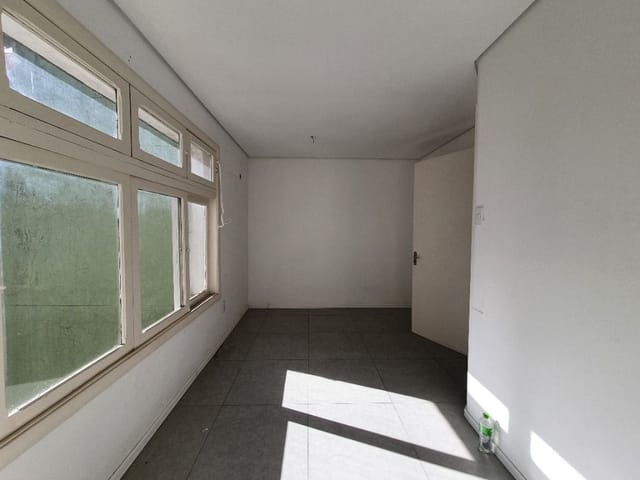 Sala com 33m², para alugar, no bairro Centro em Pelotas