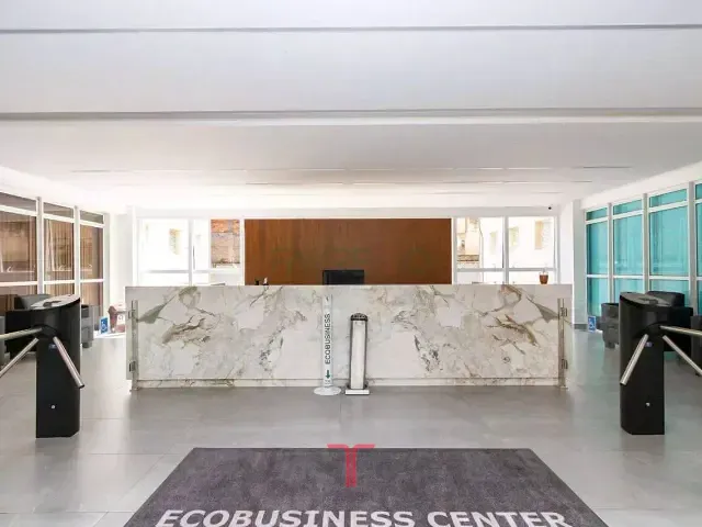 Sala com 72m², para alugar, no bairro Mossunguê em Curitiba