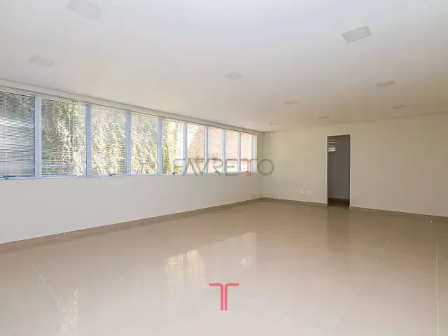 Sala com 72m², para alugar, no bairro Mossunguê em Curitiba