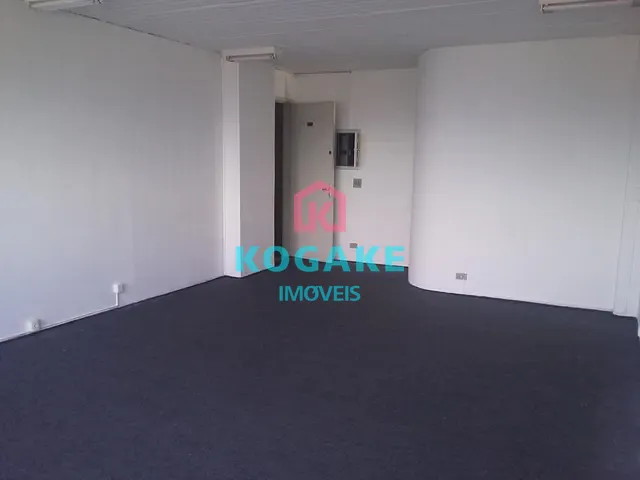 Sala à venda ou para alugar, no bairro Jardim São Dimas em São José dos Campos