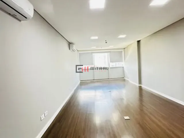 Sala à venda, no bairro Gleba Fazenda Palhano em Londrina