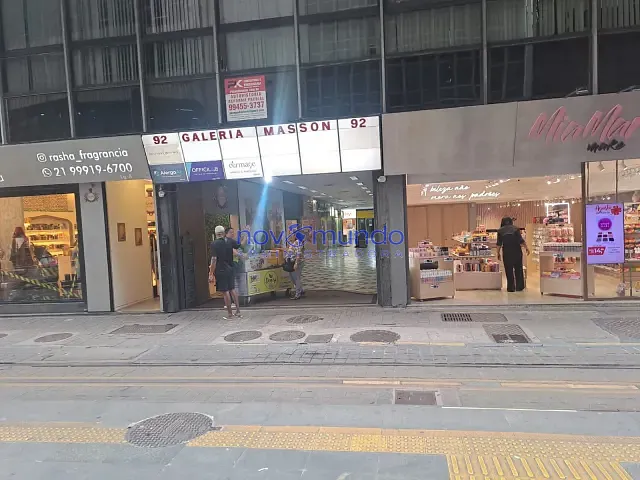 Sala à venda ou para alugar, no bairro Centro em Rio de Janeiro