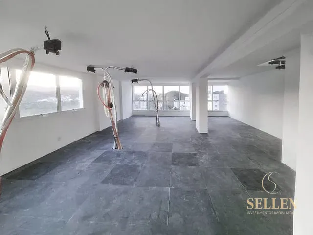Sala para alugar, no bairro Pioneiros em Balneário Camboriú