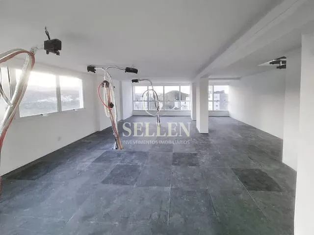 Sala para alugar, no bairro Pioneiros em Balneário Camboriú