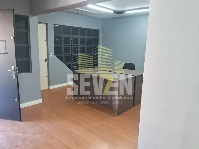 Sala com 80m², à venda ou para alugar, no bairro Centro em Bauru