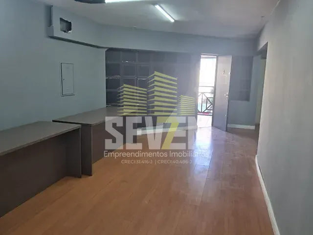 Sala com 80m², à venda ou para alugar, no bairro Centro em Bauru