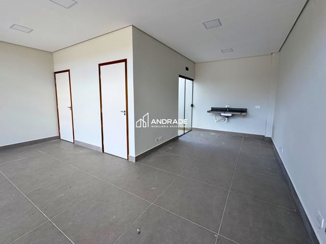 Sala à venda ou para alugar, no bairro Vila Feliz em Apucarana