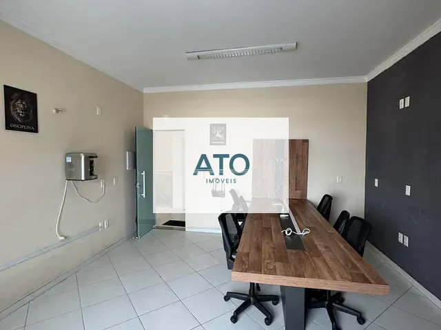 Sala para alugar, no bairro Centro em Tijucas