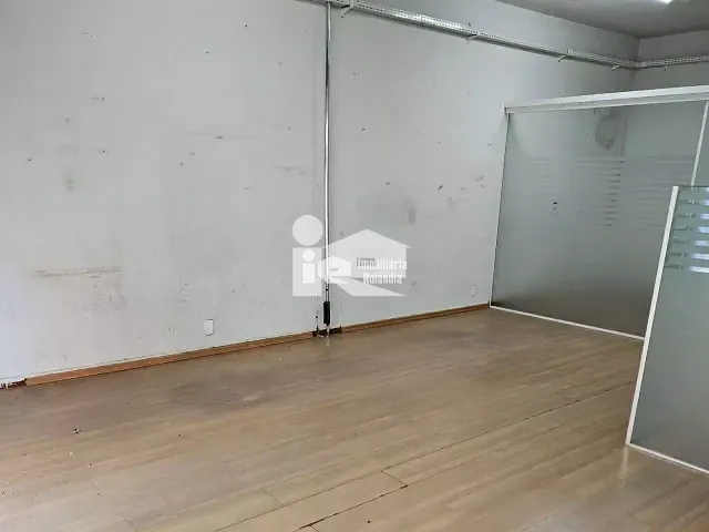 Sala para alugar, no bairro Centro em Rolândia