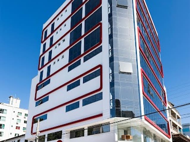 Sala com 142m², à venda, no bairro Ariribá em Balneário Camboriú