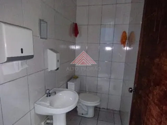 Sala com 30m², para alugar, no bairro Vila Bocaina em Mauá