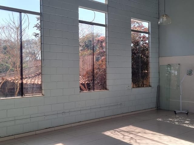 Sala para alugar, no bairro Jardim Recanto do Bosque em São João da Boa Vista