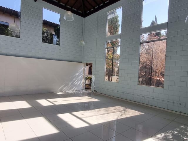 Sala para alugar, no bairro Jardim Recanto do Bosque em São João da Boa Vista