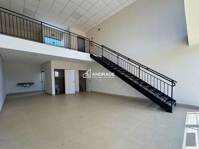 Sala à venda ou para alugar, no bairro Vila Feliz em Apucarana
