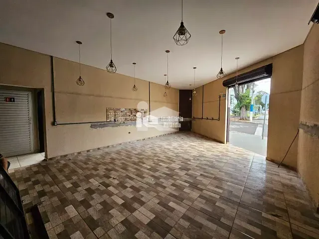 Sala para alugar, no bairro Centro em Rolândia