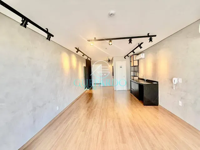 Sala com 80m², para alugar, no bairro Gleba Fazenda Palhano em Londrina