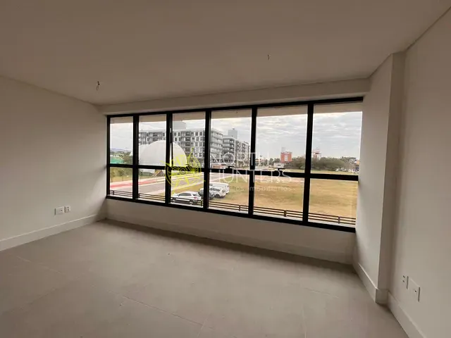 Sala para alugar, no bairro Jurerê Internacional em Florianópolis