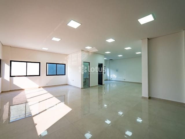 Sala com 91m², para alugar, no bairro Polvilho em Cajamar