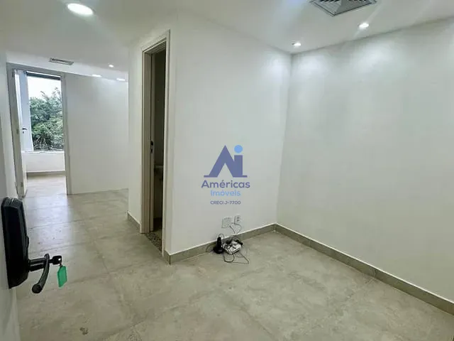Sala com 21m², para alugar, no bairro Recreio dos Bandeirantes em Rio de Janeiro