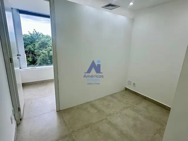 Sala com 21m², para alugar, no bairro Recreio dos Bandeirantes em Rio de Janeiro
