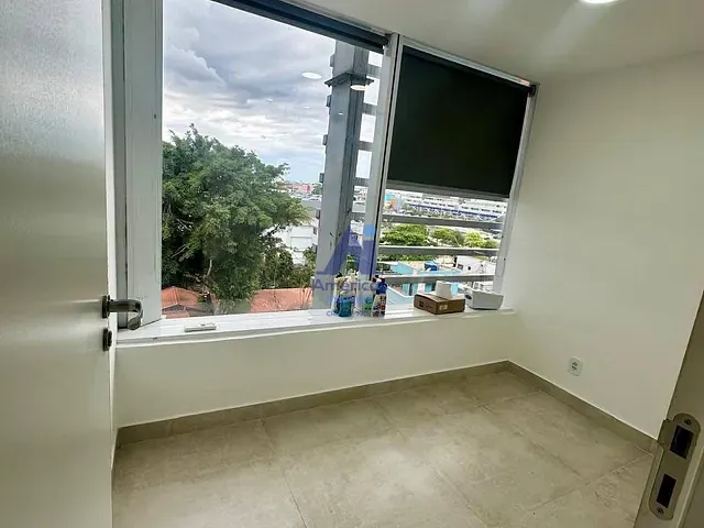 Sala com 21m², para alugar, no bairro Recreio dos Bandeirantes em Rio de Janeiro