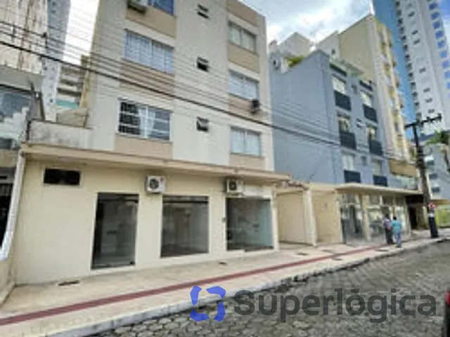 Sala à venda, no bairro Centro em Balneário Camboriú