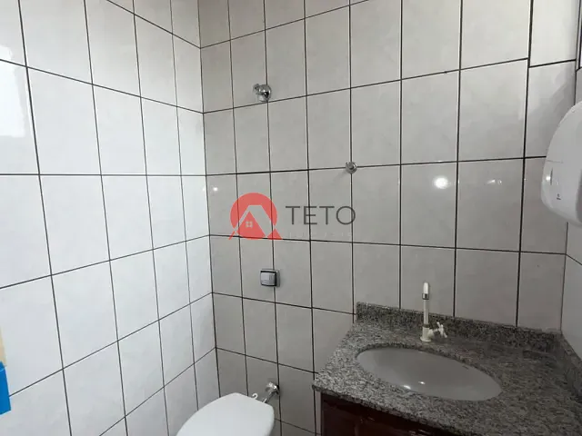 Sala para alugar, no bairro Zona 01 em Maringá