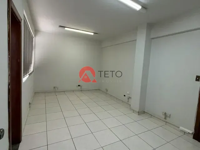 Sala para alugar, no bairro Zona 01 em Maringá