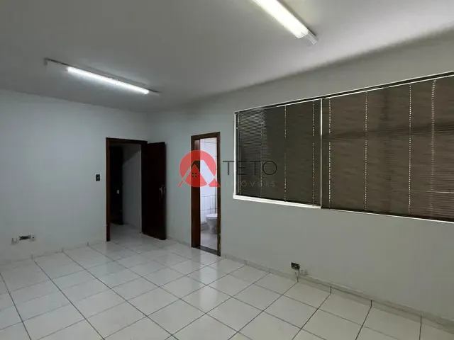Sala para alugar, no bairro Zona 01 em Maringá