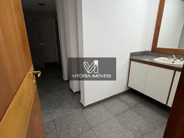 Sala para alugar, no bairro Enseada do Suá em Vitória