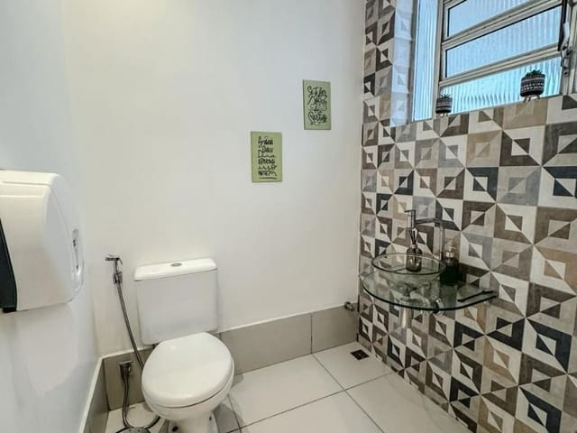 Sala para alugar, no bairro Cavaleiros em Macaé