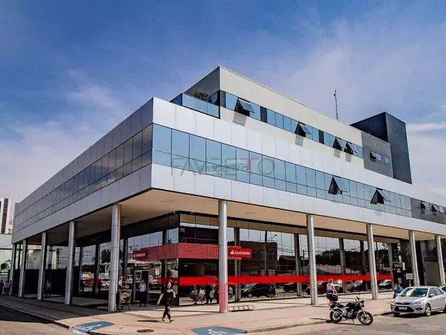 Sala com 70m², para alugar, no bairro Capão Raso em Curitiba