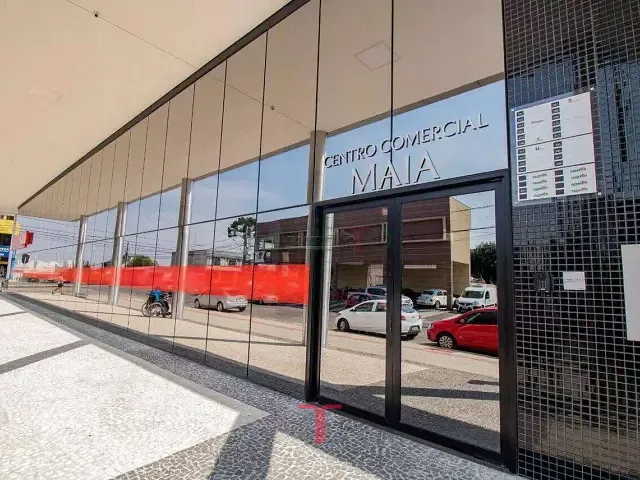 Sala com 70m², para alugar, no bairro Capão Raso em Curitiba