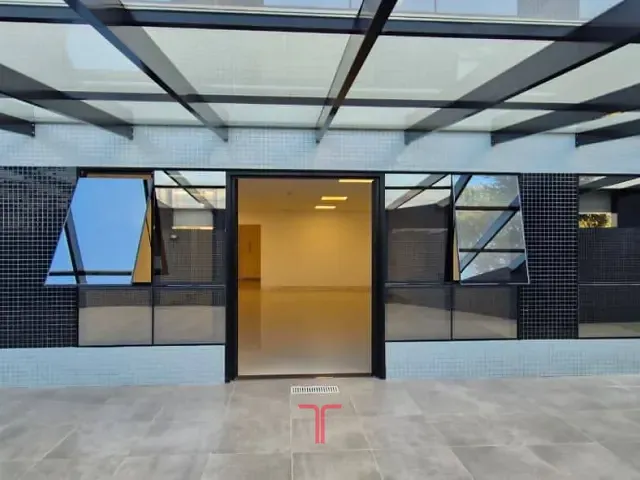 Sala com 70m², para alugar, no bairro Capão Raso em Curitiba