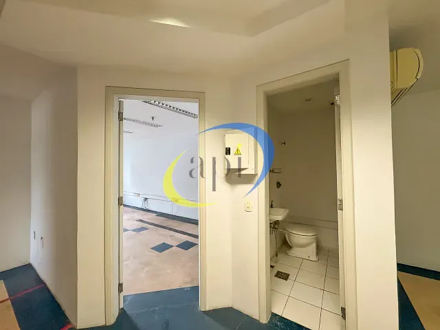 Sala com 66m², para alugar, no bairro Centro em Rio de Janeiro