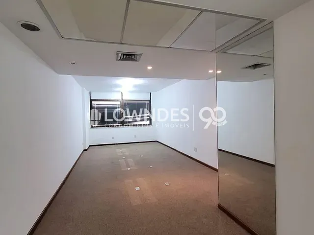 Sala à venda, no bairro Centro em Rio de Janeiro