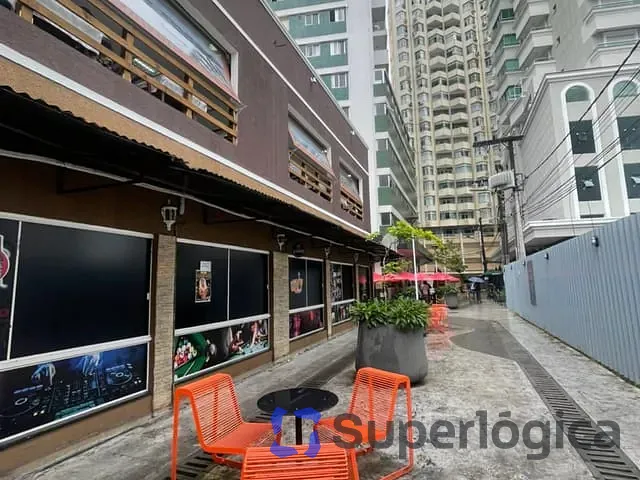 Sala com 860m², à venda, no bairro Centro em Balneário Camboriú