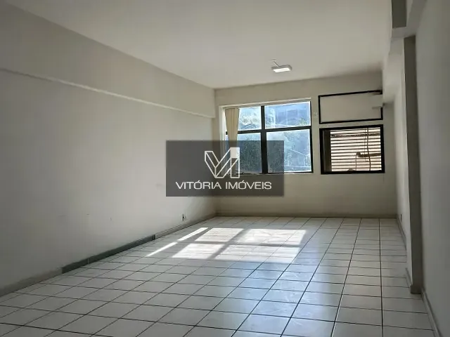 Sala à venda, no bairro Praia do Canto em Vitória