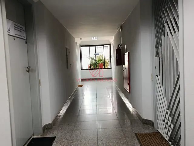 Sala à venda, no bairro Praia do Canto em Vitória