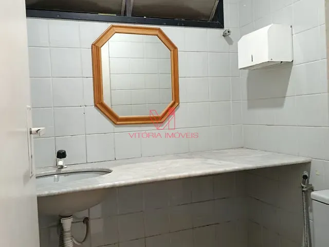 Sala à venda, no bairro Praia do Canto em Vitória