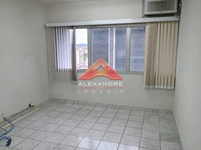 Sala com 32m², à venda, no bairro Centro em São José dos Campos