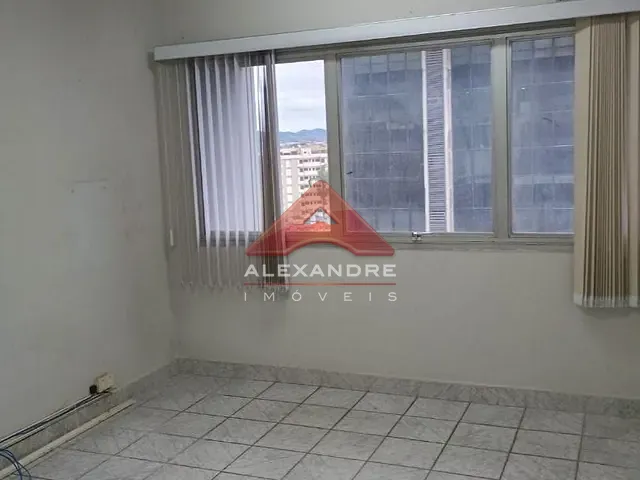 Sala com 32m², à venda, no bairro Centro em São José dos Campos