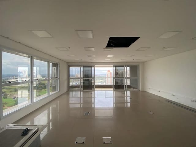 Sala com 150m², para alugar, no bairro Gleba Palhano em Londrina