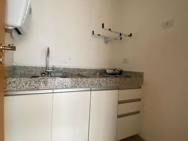 Sala com 150m², para alugar, no bairro Gleba Palhano em Londrina