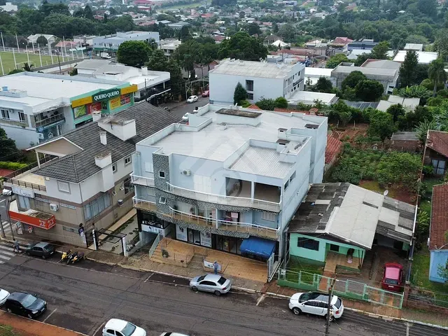 Sala com 118m², à venda, no bairro Canabarro em Teutônia