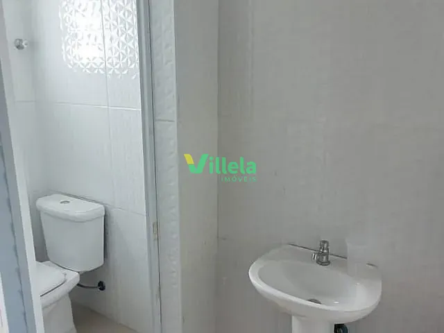 Sala para alugar, no bairro Vila São Carlos em Itaquaquecetuba