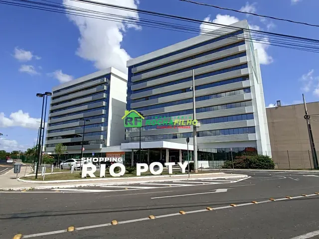 Sala à venda, no bairro Cabral em Teresina