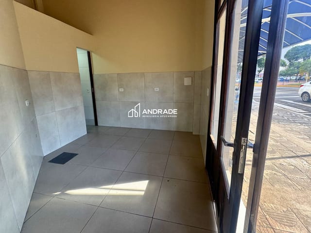 Sala para alugar, no bairro Centro em Apucarana